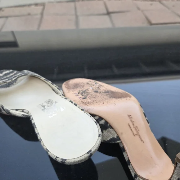 Vintage Salvatore Ferragamo Zebra Pattern Mules - Black and Cream - Picture 4 of 4